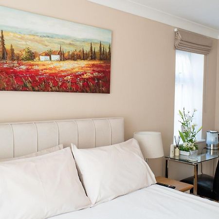 Bed and Breakfast The Cedars West Clandon Exterior foto